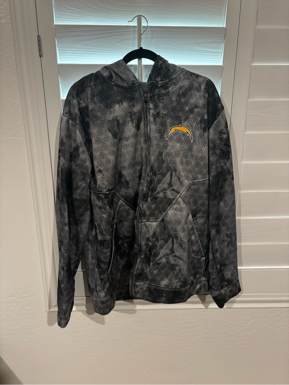 Reebok NFL Men's Black Los Angeles Chargers Zip Hoodie Jacket